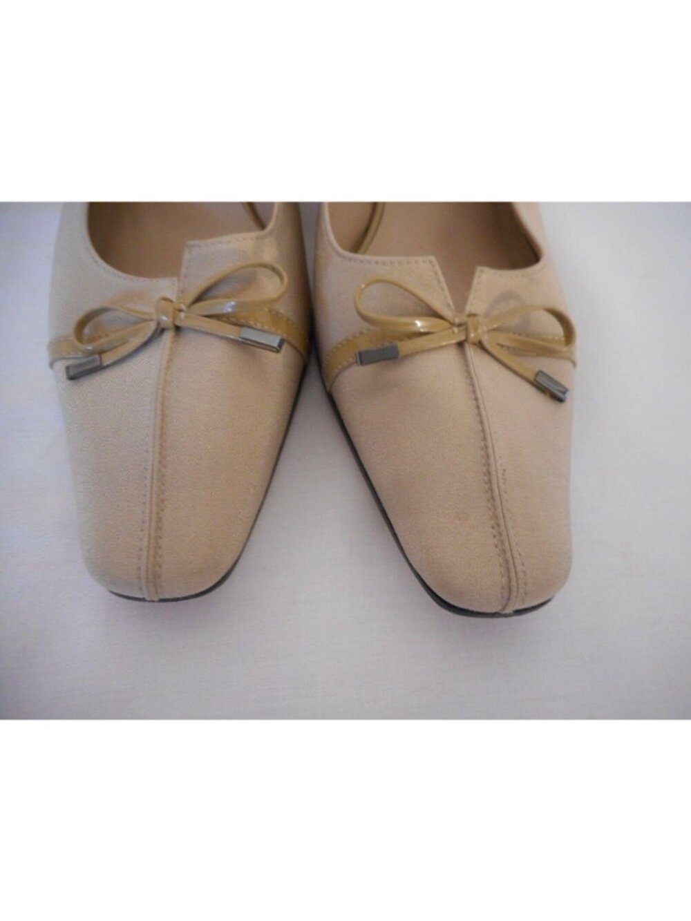 VANELi VAN ELi 7.5 N narrow Beige Womens 2 inch heel buckle sling back Shoes - Picture 2 of 12